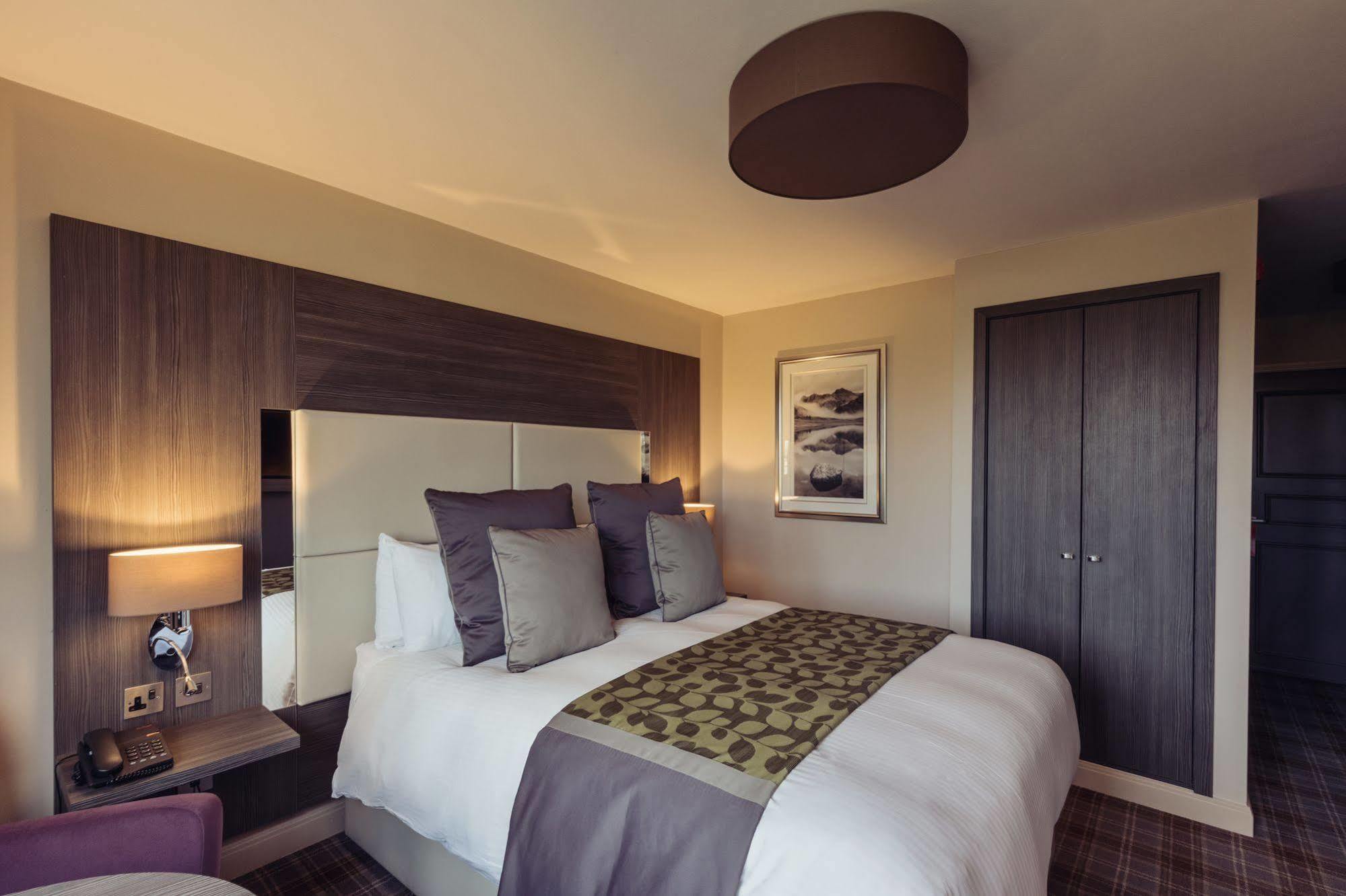 Abbey House Hotel Barrow-in-Furness Bagian luar foto