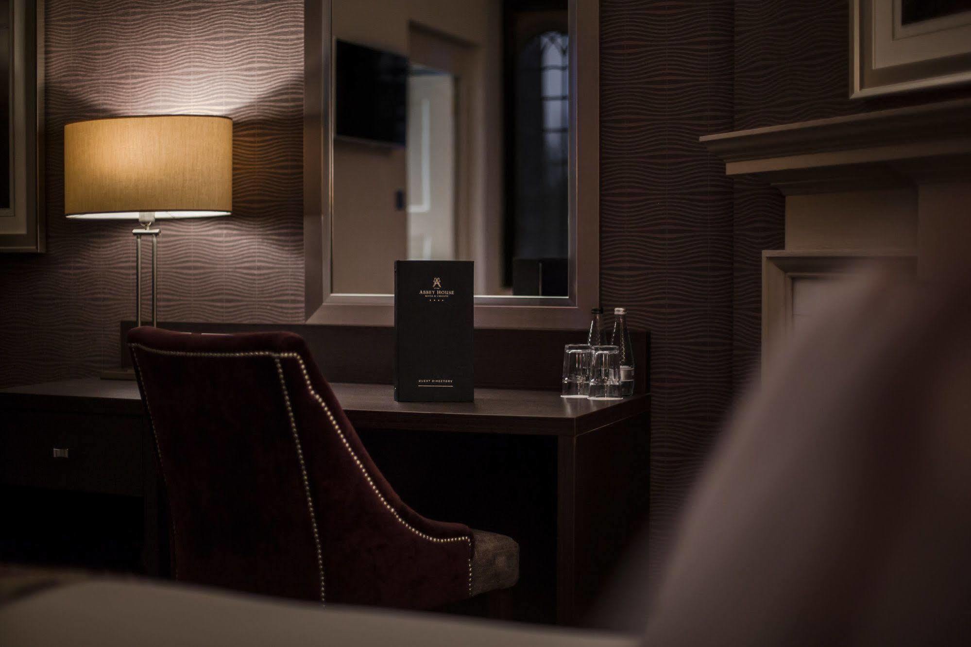 Abbey House Hotel Barrow-in-Furness Bagian luar foto